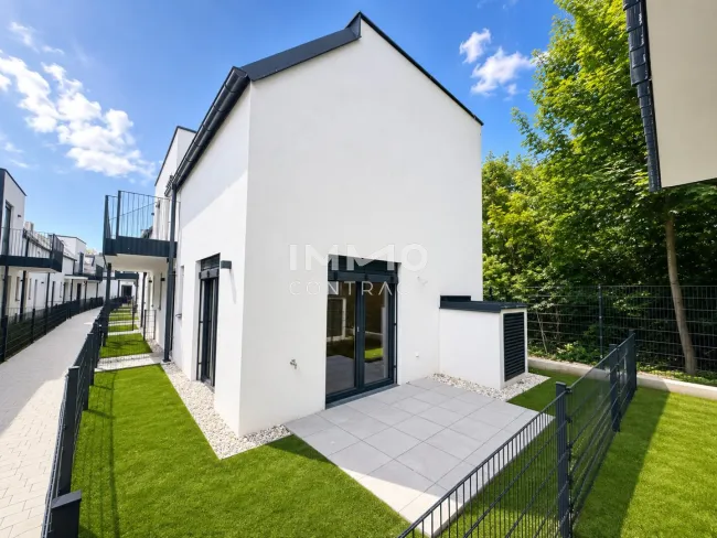 Haus mit Terrasse und Garten