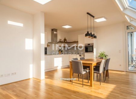 Exklusiver Erstbezug mit großzügigen Hofseitgen Balkon- Nahe AKH