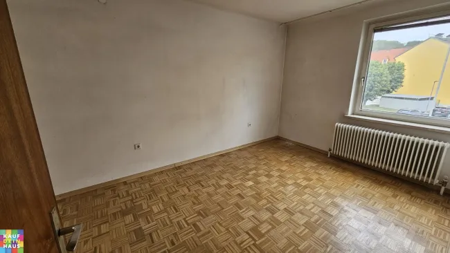 Frisch sanierte 2-Zimmerwohnung im ersten Stock - Bild