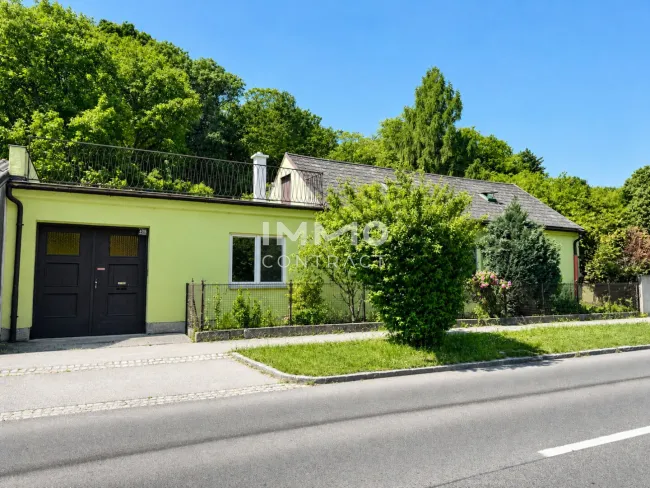 STRASSENANSICHT
