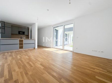 Traumhafte 3-Zimmer Gartenwohnung mit hochwertiger Küche inklusive – Ihr privates Paradies in der Donaustadt