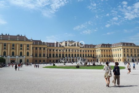 Provisionsfreie und sonnige Gartenwohnung im 1. Obergeschoß! Absolute Ruhelage mit Grünblick!