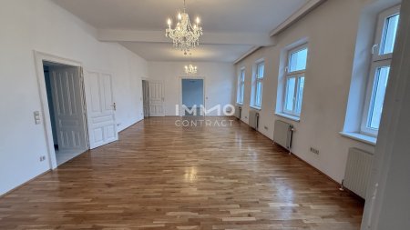 UNBEFRISTET!! Geräumige 5-Zimmer-Wohnung mit 153 m² Wohnfläche