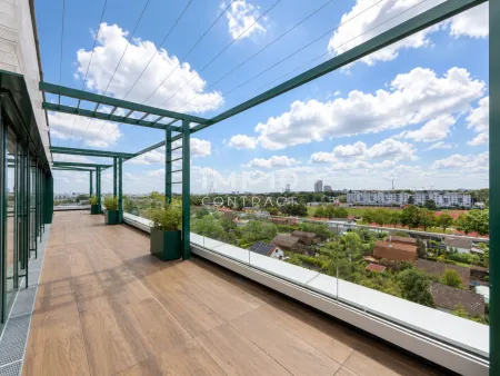 Exklusives Penthouse mit 90m2 Panoramaterrasse: Provisionsfrei: Wohnung + Büro mit luxuriöser Ausstattung