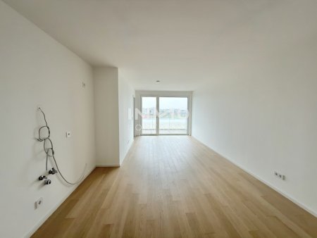 Provisionsfrei - fertig zum einziehen! Luxuriös Wohnen im exklusiven Prachtgarten - Laxenburger Straße