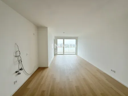 Provisionsfrei - fertig zum einziehen! Luxuriös Wohnen im exklusiven Prachtgarten - Laxenburger Straße