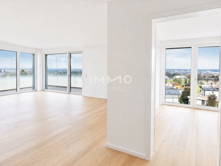 Luxury Residence with Open Views: 4th Floor - commission free