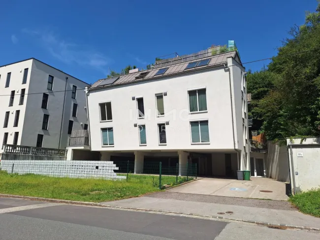 ** NEUER PREIS ** Moderne 3-Zimmer Balkon Wohnung in Linz (inkl. TG-Platz) - Titelbild