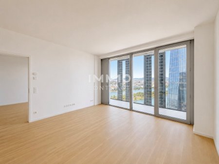 Skyline Living im DC2 Tower – 2 Zimmer, Westsonne & 15 m² Loggia mit Blick auf Kahlenberg & Leopoldsberg
