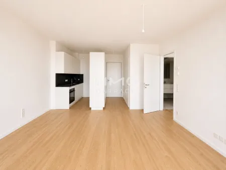 DC2 Tower Erstbezug: 36. Etage - Exklusive 2-Zimmer-Residenz mit Loggia