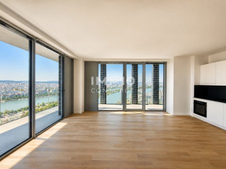 43. Etage Signature Skyline Supreme – Süd-Eckresidenz - 3 Zimmer, Freifläche und mit Panorama über Wien und Donau