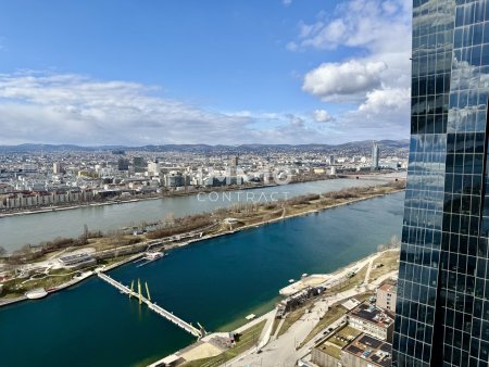 City Lights and River View: DC2 Tower: SKY RESIDENCES
