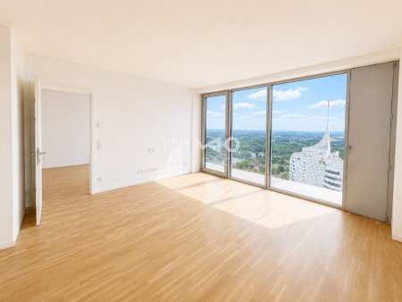 44. Etage inkl. 14m2 Loggia - DC2 Tower: SKY RESIDENCES