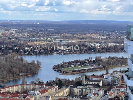 DC2 Tower: Erstbezug mit 14m2 Loggia – Stilvolle 2-Zimmer-Wohnung