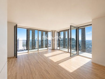 DC2 Tower: 39m2 Loggia Erstbezug - SKY RESIDENCES