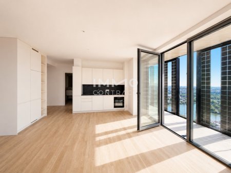 Innenstadt und Donau Blick: 32. Etage - DC2 Tower U1 Donauinsel