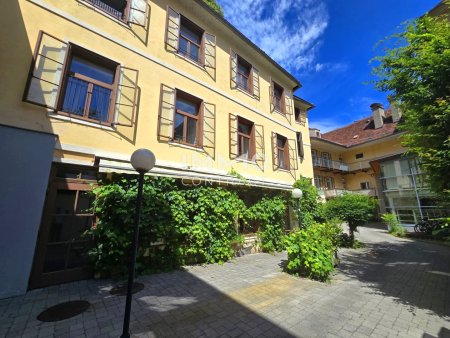 GASTROLOKAL mit Gastgarten in zentraler, innerstädtischer Innenhoflage - Schlößelhof - Sporgasse 29