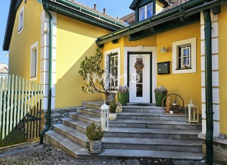 Eingang Haupthaus