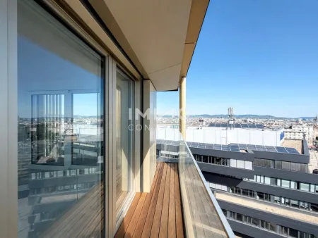 Luxus Pur: Penthouse directly at the main train station: Commission-free