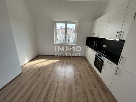 Seventeen Living - Perfekte Starterwohnung! 1-Zi DG mit Blick in den Innenhof!