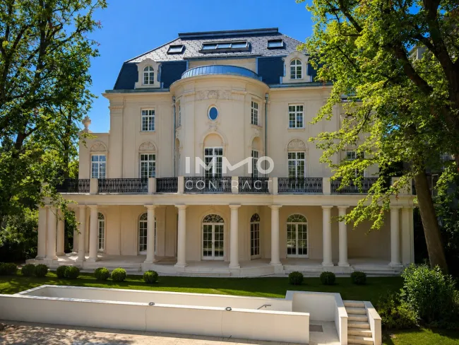 PALAIS PICK: Inkl. Pool: Gartenresidenz der Extraklasse - 490m2 private Grünfläche - EINMALIG - Titelbild