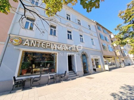 Dachgeschoß- Galeriewohnung | Griesplatz 23