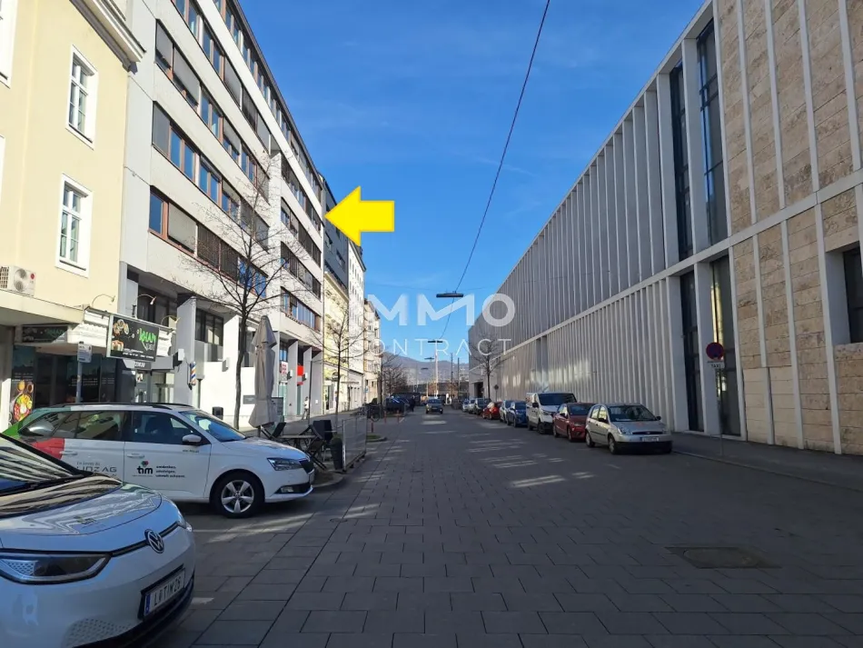 Foto mit Pfeil OG6