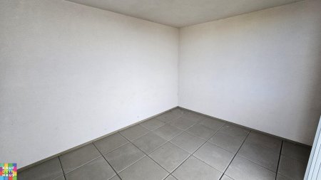 3 MONATE MIETFREI! 2- ZIMMERWOHNUNG mit LOGGIA und KÜCHE