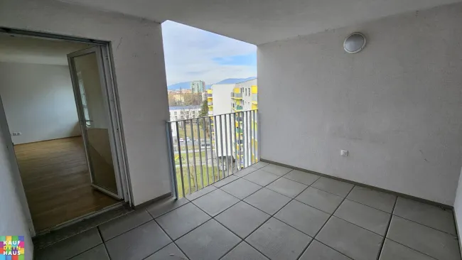 3 MONATE MIETFREI! 2- ZIMMERWOHNUNG mit LOGGIA und KÜCHE - Titelbild