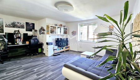 Aussicht inklusive: Helle, sehr große 3-Zimmer-Wohnung mit Balkon und Garage in attraktiver Lage