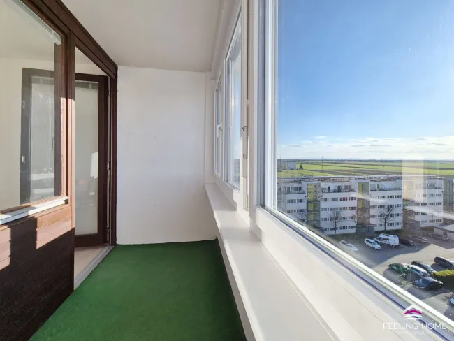 Helle 3-Zimmer-Loggia-Wohnung im 7. Liftstock mit schönem Fernblick bis zum Schneeberg! - Bild