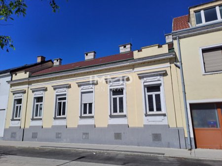 Attraktives bestandsfreies Zinshaus mit Potenzial in Schwechat – 860m² Renditeobjekt, ausbaufähig