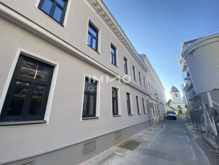 Gepflegte Umgebung nur wenige Schritte von U3 entfernt