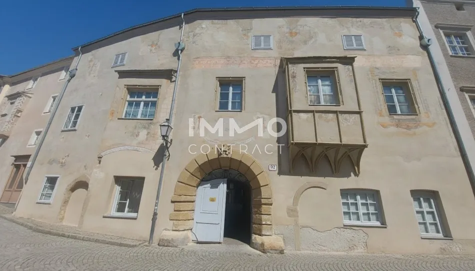 Historisches Zinshaus in Stein an der Donau – 10 vermietete Wohneinheiten - Titelbild