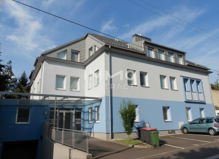 Tiefgaragenplatz in der Sophiengutstraße 31 ab sofort zu vermieten