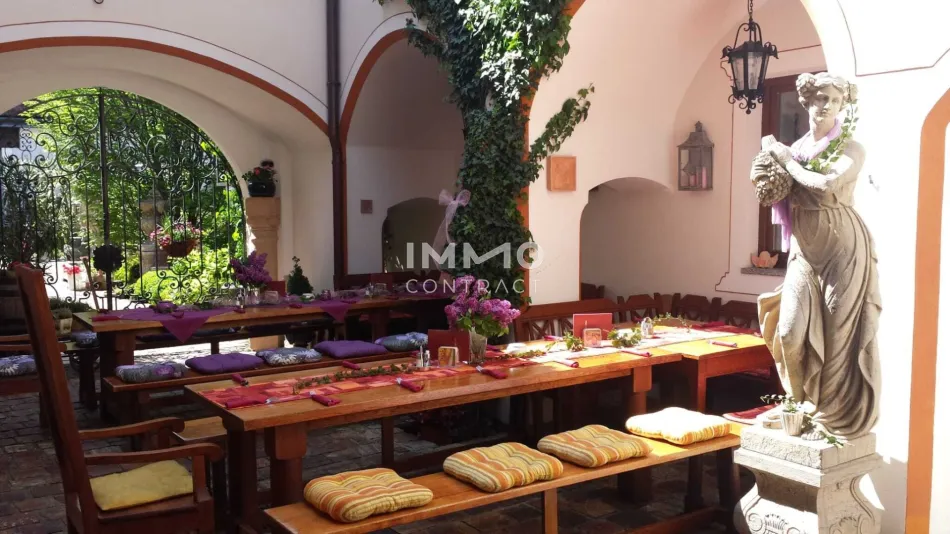 RUSTIKALES LOKAL/RESTAURANT IM ZENTRUM VON HERZOGENBURG ZU MIETEN - Titelbild