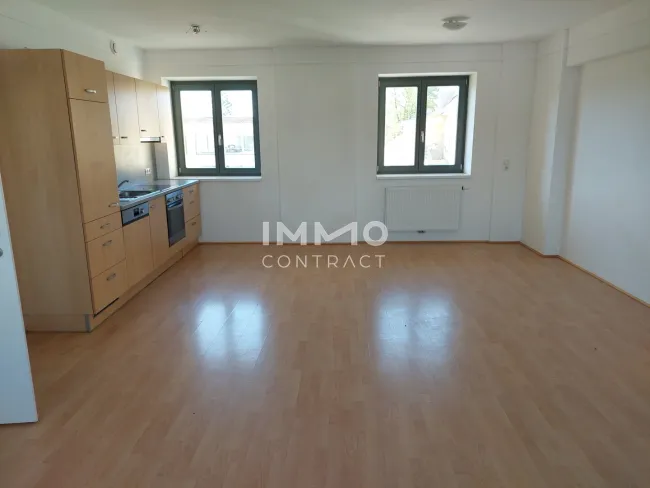 Charmante 2-Zimmer Wohnung in Viehdorf, 69m², Stellplatz, gepflegt, Miete €877,51 - Bild