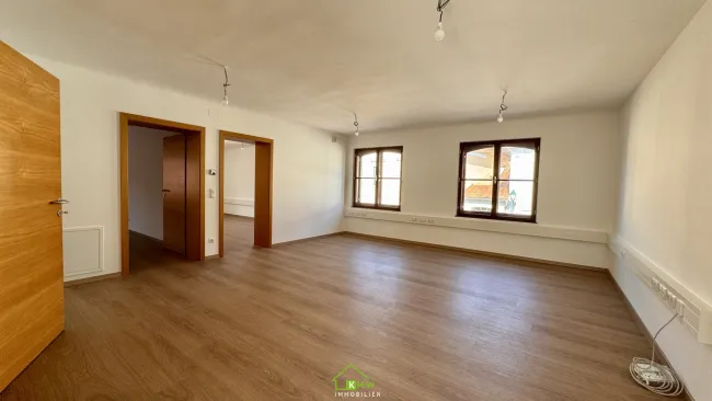 Erstbezug - Top renoviertes ca.127m² Büro - Bild