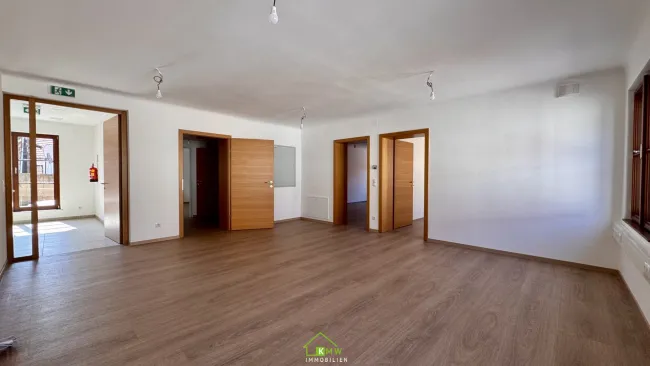 Erstbezug - Top renoviertes ca.127m² Büro - Titelbild