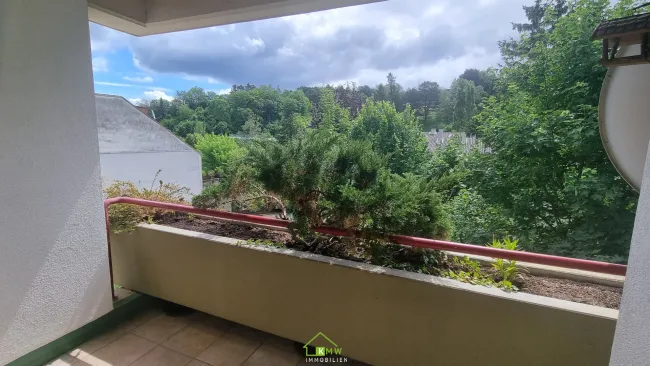 Helle 3-Zi-Wohnung mit Loggia & Stellplatz in Weidling – 100m², Grünblick, Top Lage! - Titelbild