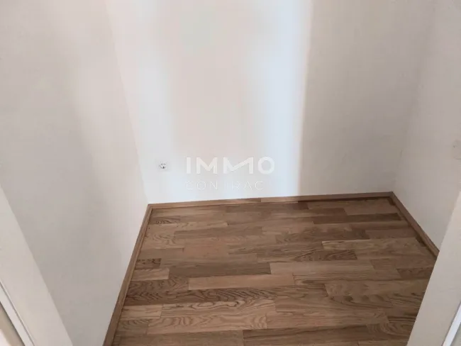 1000001927