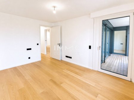 Provisionsfrei und Erstbezug: Hauptbahnhof - 4 Zimmer Familienwohnung mit hochwertiger Ausstattung