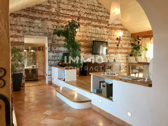 Exklusiver, generalsanierter, Hightech Streckhof mit mediterranen Flair! - Bild