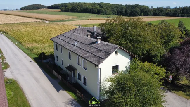 NEUER PREIS: großzügiges Wohnhaus mit zwei Wohneinheiten in Stadtnähe - Bild