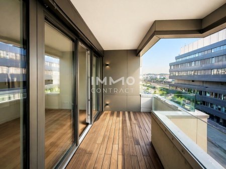 5th floor: Directly at the main train station: Commission-free