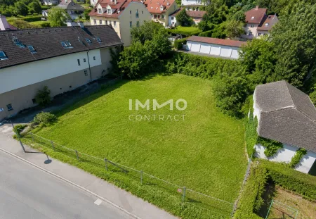 Baugrund für Mehrparteienhaus auf knapp 1.200 m² Grundstücksfläche in aufstrebender Lage