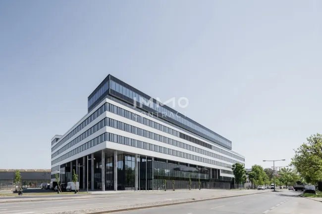Central Hub - Titelbild
