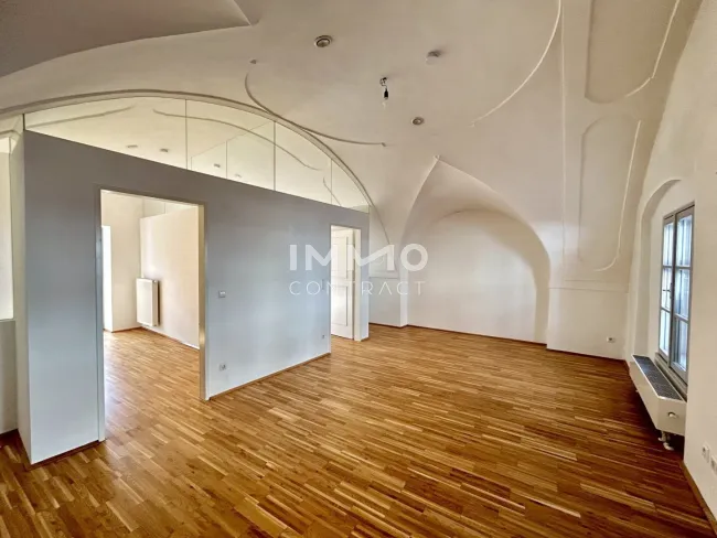 MODERNES WOHNEN IM HISTORISCHEN ALTBAU - Titelbild