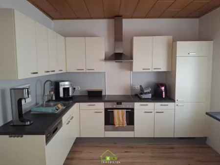 Sanierte 3-Zimmer-Wohnung in zentraler Ruhelage