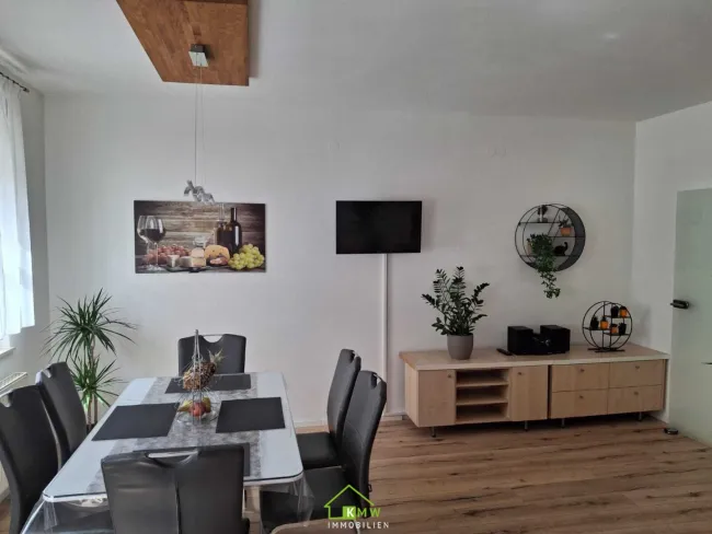 Sanierte 3-Zimmer-Wohnung in zentraler Ruhelage - Bild